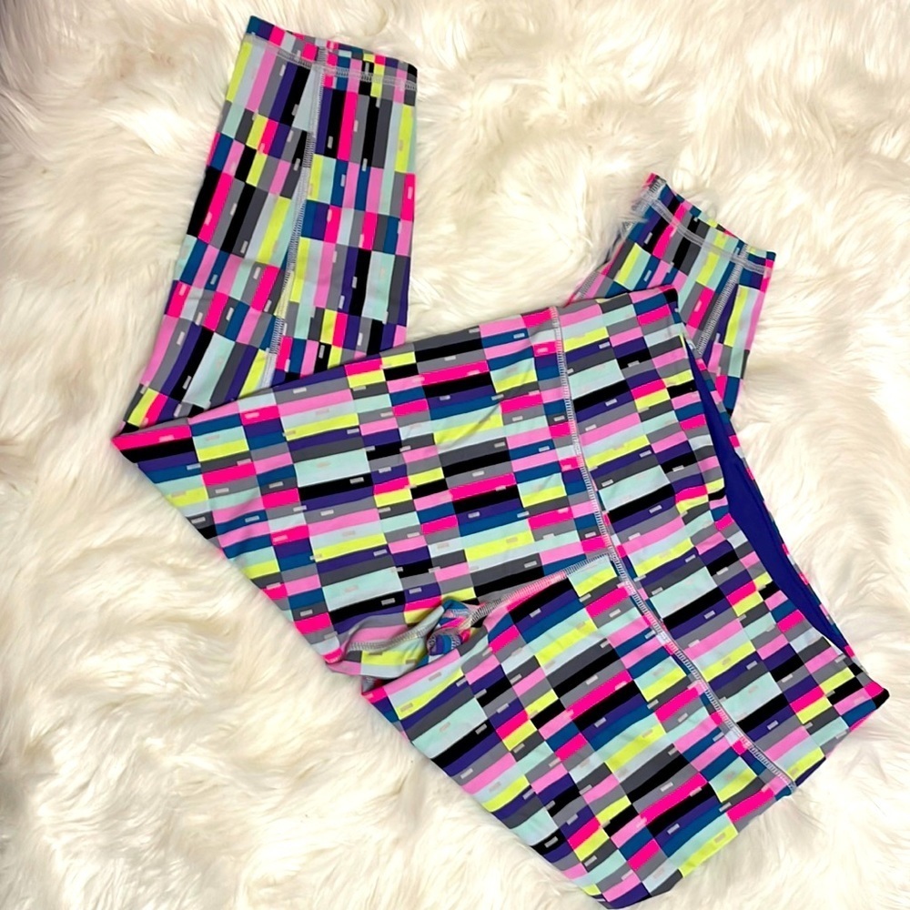 Size Medium EUC Knockout by Victoria’s Secret Capri C1